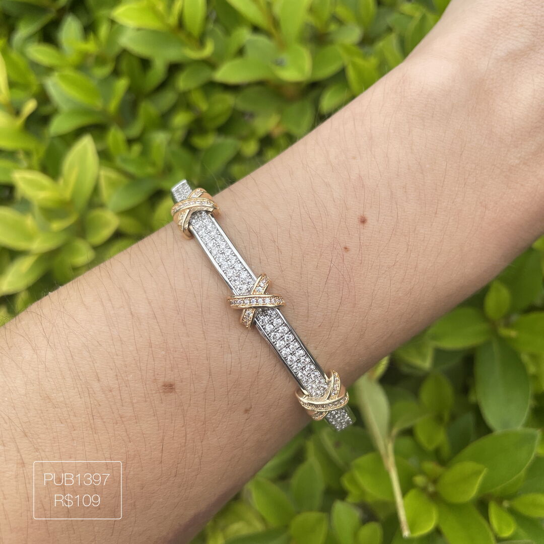 Bracelete c/ 2 Carreiras Cravejadas Prateado c/ 3 "X" Dourado